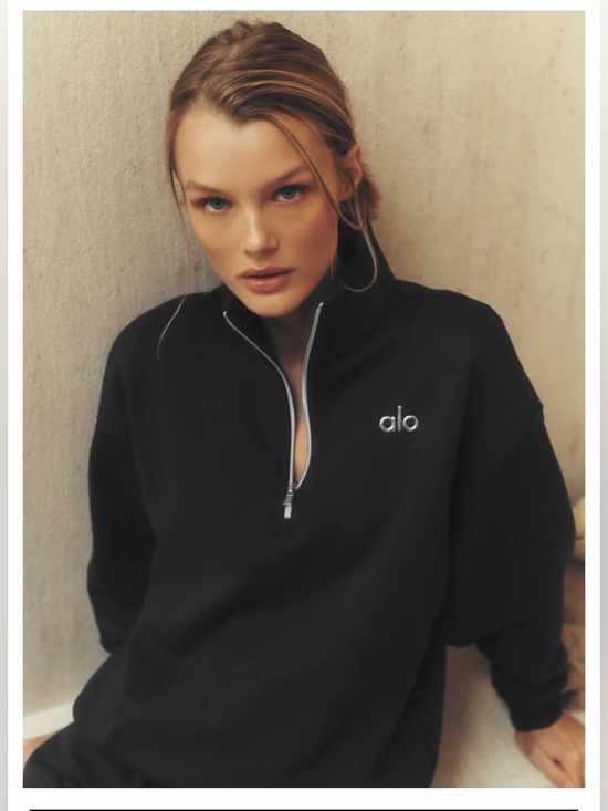 ALO Yoga Tops - ALO Yoga Black Half-Zip Pullover Sweatshirt